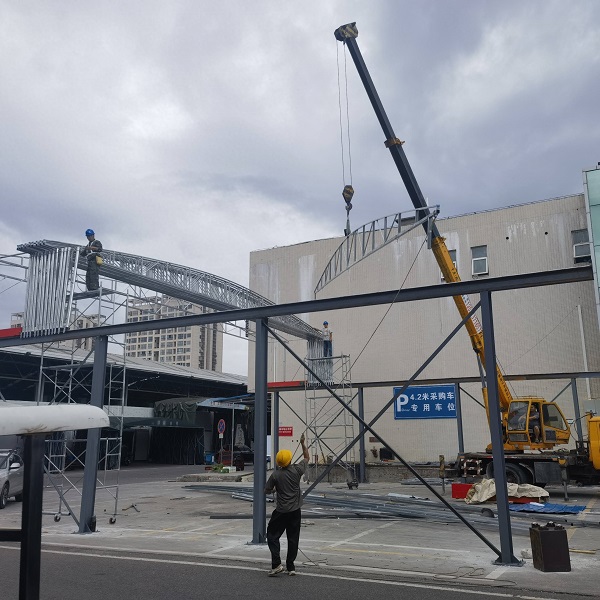 口碑铸就市场标杆！西城蓬业为双福农贸城安装电动推拉蓬